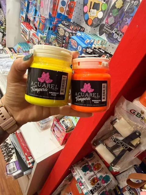 Témperas acuarela color amarillo y naranja fluo — Les Enfants Librería Boutique